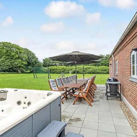 Apartament 7 Bedroom Stunning In *