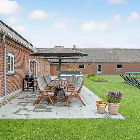 7 Bedroom Stunning In Varde