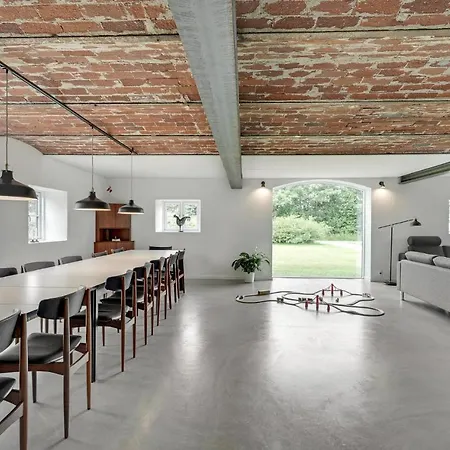 7 Bedroom Stunning In Apartament Varde