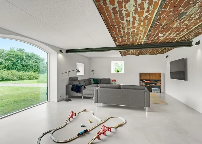 7 Bedroom Stunning In Appartement